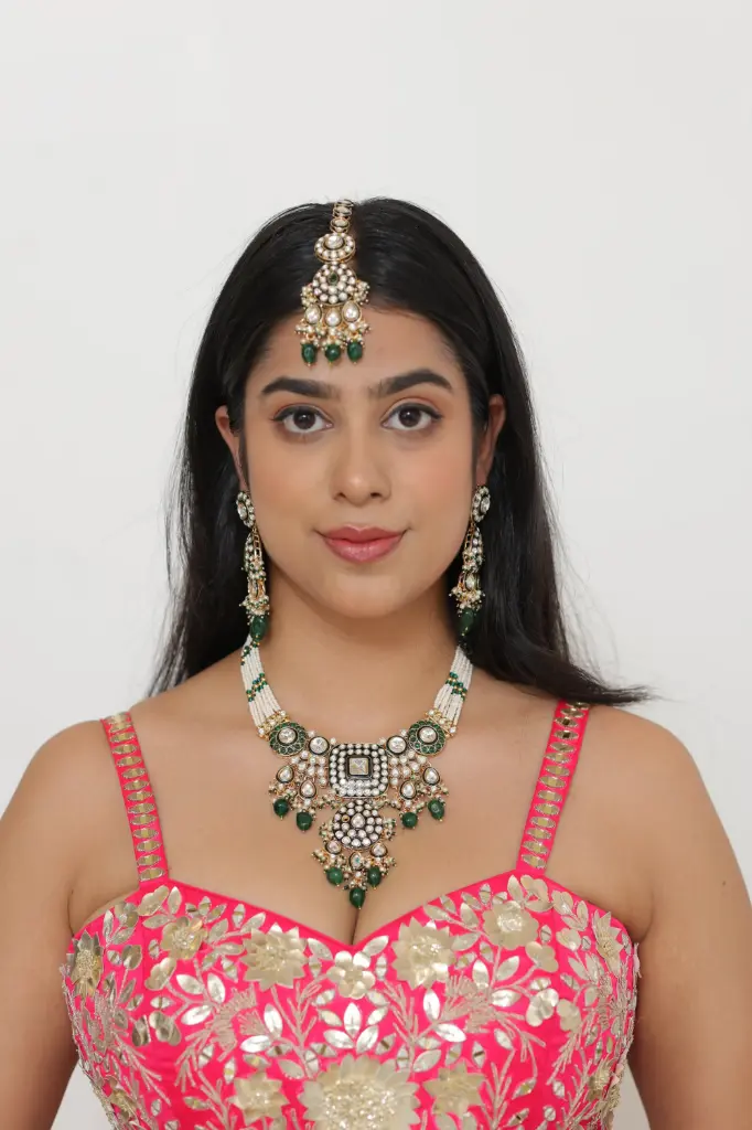 Razwada Kundan Necklace with Green Stones
