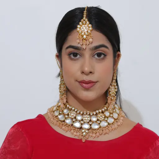 [0009] Big Kundan Bridal Set [4 pcs]